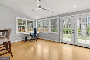 13113 Madonna Ln, Fairfax, VA 22033 - Photo 16