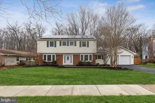 13113 Madonna Ln, Fairfax, VA 22033 - Photo 2