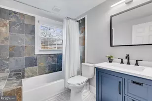 13113 Madonna Ln, Fairfax, VA 22033 - Photo 24