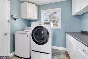 13113 Madonna Ln, Fairfax, VA 22033 - Photo 22