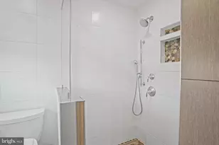 6708 Portree Ct, Springfield, VA 22152 - Photo 14