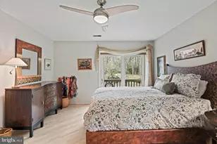 11698 Fox Glen Dr, Oakton, VA 22124 - Photo 32