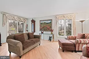 11698 Fox Glen Dr, Oakton, VA 22124 - Photo 6