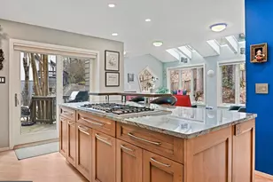 11698 Fox Glen Dr, Oakton, VA 22124 - Photo 14