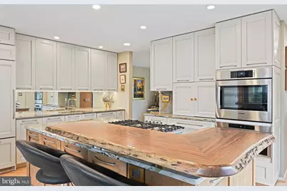 11698 Fox Glen Drive, Oakton, VA 22124 - Photo 14