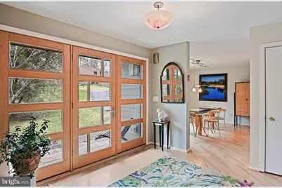 11698 Fox Glen Drive, Oakton, VA 22124 - Photo 4