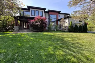 1513 Oakview Dr, McLean, VA 22101 - Photo 1