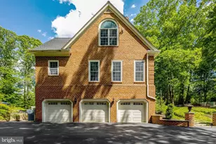 105 Interpromontory Rd, Great Falls, VA 22066 - Photo 54