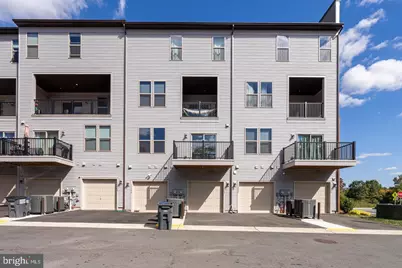 13504 Innovation Station Loop #2A, Herndon, VA 20171 - Photo 4