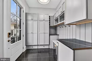 7002 River Oaks Dr, McLean, VA 22101 - Photo 16