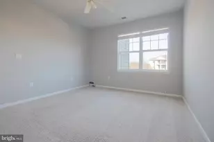 12140 Garden Grove Cir, Fairfax, VA 22030 - Photo 16