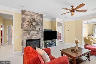 8911 Periwinkle Blue Ct, Lorton, VA 22079 - Photo 16