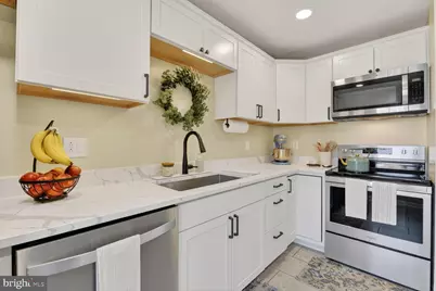 6021 Crocus Court, Alexandria, VA 22310 - Photo 6