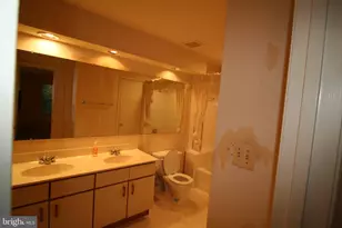 7718 Lafayette Forest Dr, Annandale, VA 22003 - Photo 12