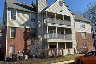 12151 Penderview Ln, Fairfax, VA 22033 - Photo 2