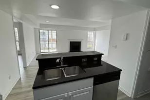 12151 Penderview Ln, Fairfax, VA 22033 - Photo 6