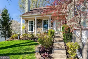 3644 Beech Down Dr, Chantilly, VA 20151 - Photo 2