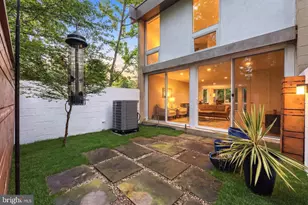 11587 Maple Ridge Rd, Reston, VA 20190 - Photo 4