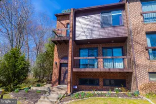 8737 Sheridan Farms Ct, Springfield, VA 22152 - Photo 2