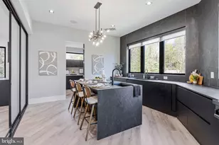 3525 Glenbrook Rd, Fairfax, VA 22031 - Photo 32