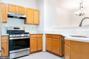 5124 Brittney Elyse Cir, Centreville, VA 20120 - Photo 12