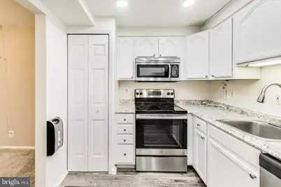 7721 Tremayne Place #113, McLean, VA 22102 - Photo 8