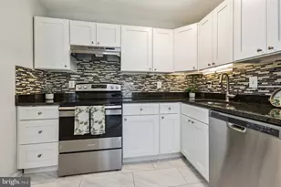 5565 Peppercorn Dr, Burke, VA 22015 - Photo 8