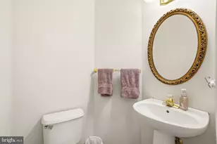 7514 Lamoyne Ct, Alexandria, VA 22315 - Photo 10