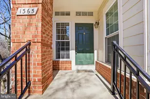 1365 Garden Wall Cir, Reston, VA 20194 - Photo 2