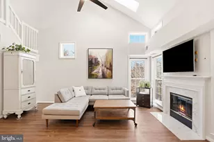 1365 Garden Wall Cir, Reston, VA 20194 - Photo 6