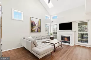 1365 Garden Wall Cir, Reston, VA 20194 - Photo 4