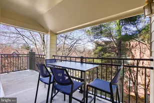 1365 Garden Wall Cir, Reston, VA 20194 - Photo 16