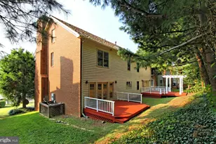 7204 Quiet Cove, Annandale, VA 22003 - Photo 4