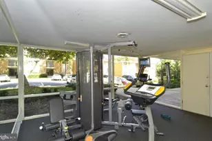 2525 Huntington Ave, Alexandria, VA 22303 - Photo 10