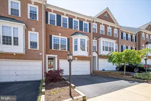5705 Governors Pond Cir, Alexandria, VA 22310 - Photo 1