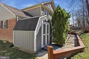 7309 Woodley Pl, Falls Church, VA 22046 - Photo 38