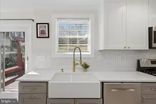 7309 Woodley Pl, Falls Church, VA 22046 - Photo 8