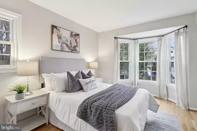 8413 Hollis Lane, Vienna, VA 22182 - Photo 16