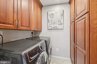 8413 Hollis Lane, Vienna, VA 22182 - Photo 14