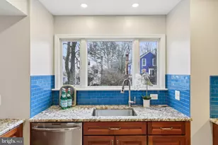 8413 Hollis Ln, Vienna, VA 22182 - Photo 8