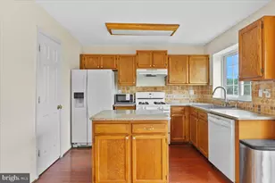 6511 Old Carriage Ln, Alexandria, VA 22315 - Photo 14