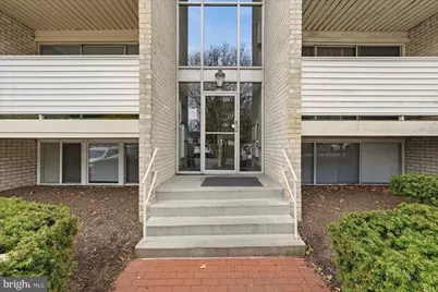 5608 Bloomfield Drive #101, Alexandria, VA 22312 - Photo 2