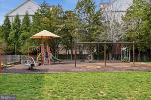 5608 Bloomfield Dr, Alexandria, VA 22312 - Photo 18