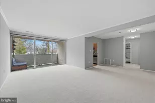 5608 Bloomfield Dr, Alexandria, VA 22312 - Photo 6