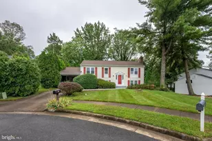 5629 Signal Point Ct, Burke, VA 22015 - Photo 4