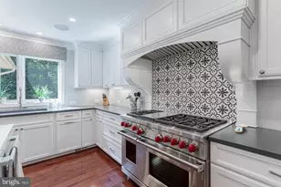 6607 Tina Ln, McLean, VA 22101 - Photo 12