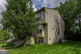 13900 Winding Ridge Ln, Centreville, VA 20121 - Photo 2