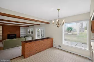 8624 Redwood Dr, Vienna, VA 22180 - Photo 12