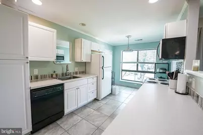 543 Florida Avenue #202, Herndon, VA 20170 - Photo 12