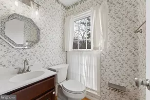 2302 Tanglevale Dr, Vienna, VA 22181 - Photo 22